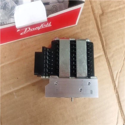 Sauer Danfoss 157B PVEM-12V PVE2SV PVEM32 155G4093 Hydraulický proporcionální ventil 157B4032 157B4033 157B4116